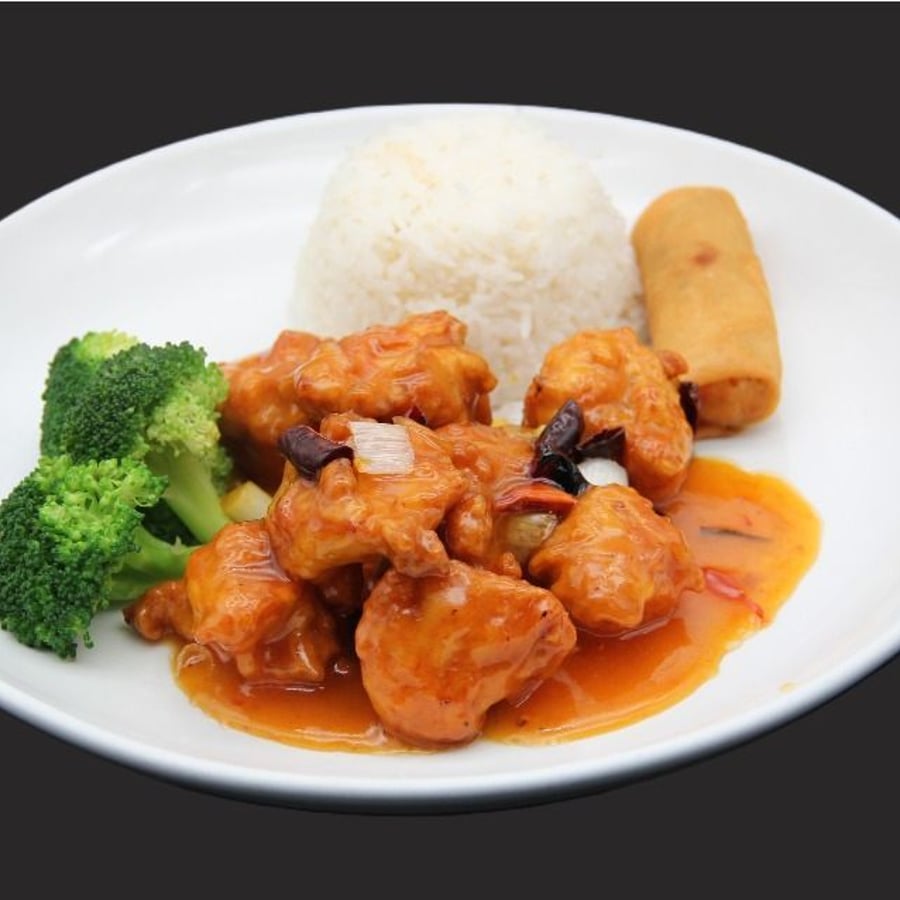 Orange Chicken (L) — Taibat Restaurant Artesia